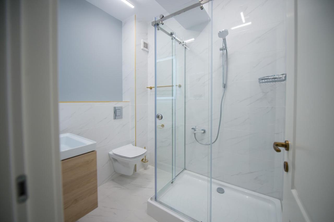 Luxury Promenada Apartment - Frontal Beachfront Mamaia Nord Năvodari Exterior foto